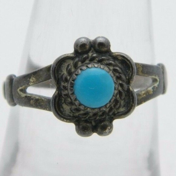 Vintage Jewelry - .925 Sterling Silver Southwestern Blue Turquoise